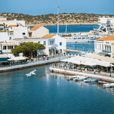 Explore Agios Nikolaos with its restaurants and bars, 400 metres away