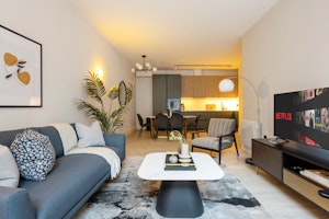 Bloomsbury Base image 13