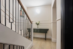 Bloomsbury Base image 8