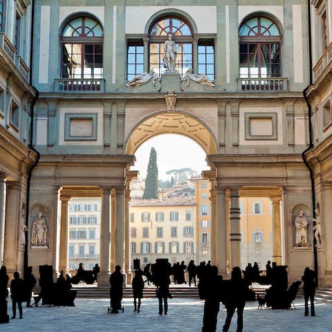 Take the four-minute stroll to the Uffizi Gallery for a collection of world-famous masterpieces