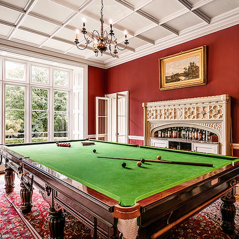 Enjoy evening entertainment with the cocktail bar and pool table