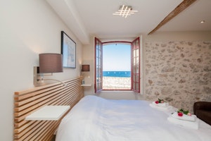 Place Sur La Mer image 1