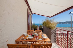 Place Sur La Mer image 7