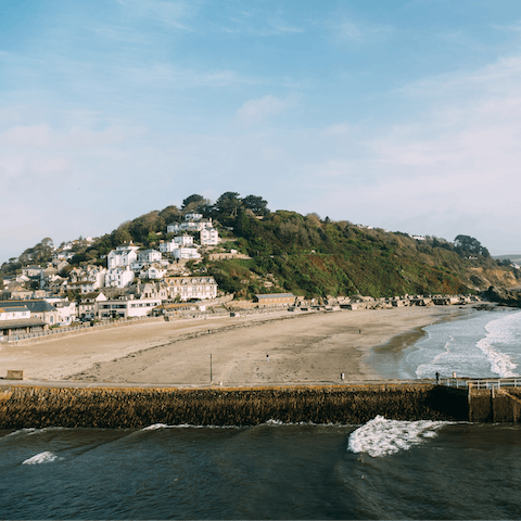 Take the twelve-minute drive to East Looe Beach