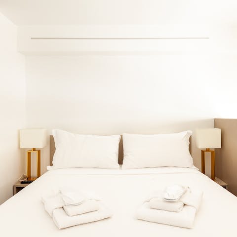 Wake up in the comfortable mezzanine bedroom feeling rested and ready for another day of Milan sightseeing