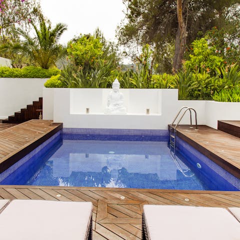 Make the most of having two private pools at your disposal