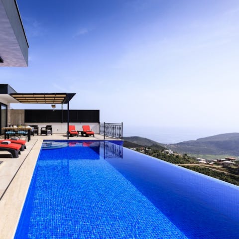 Spend hours soaking in the stunning views from the private infinity pool 