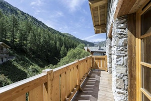 The Ski Social image 8