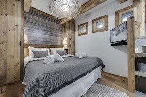 The Ski Social image 6
