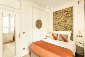 Grand Gallery image 13