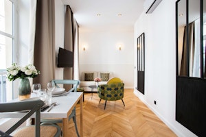 Parisian Streets image 1