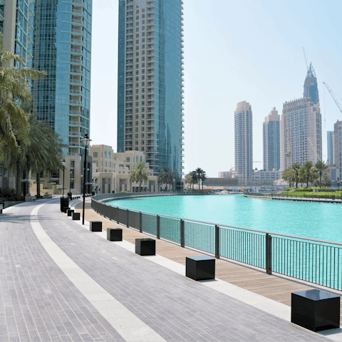 Climb aboard a dhow boat to explore the waterways of Dubai Marina