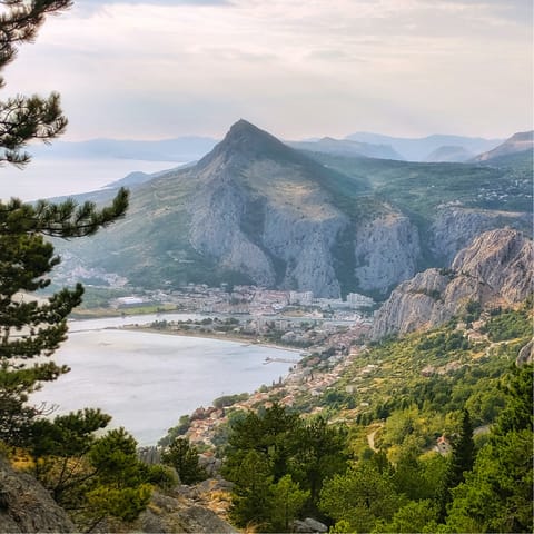 Experience the beauty of Croatia from the Omiš Riviera 