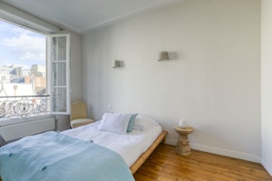 Belle Hélène image 11