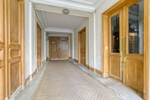 Belle Hélène image 10