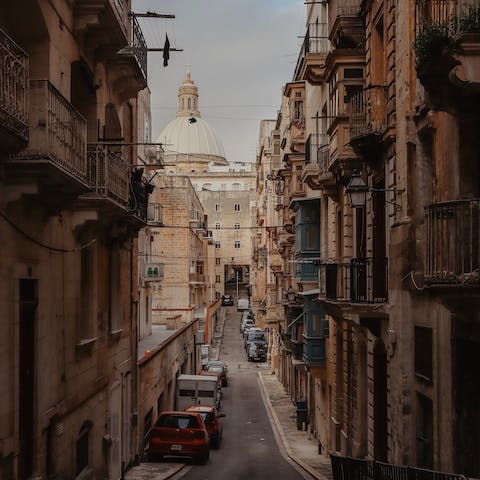 Stroll Valetta's beautiful streets & admire the historical architecture