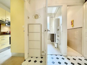 Parisian City Lights image 11