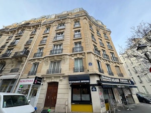 Parisian City Lights image 10