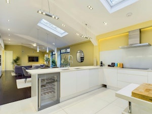 Belsize Breeze image 3