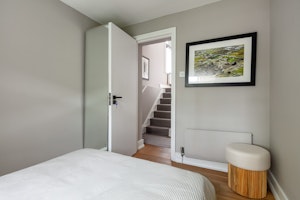 King's Road Retreat image 6