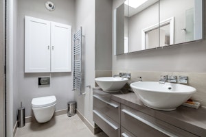King's Road Retreat image 2