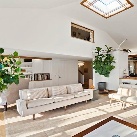 Relax in the breathtaking living room, surrounded by beautiful things 