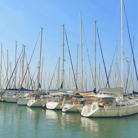 Stay in the heart of Herzliya, with the marina just outside your window 
