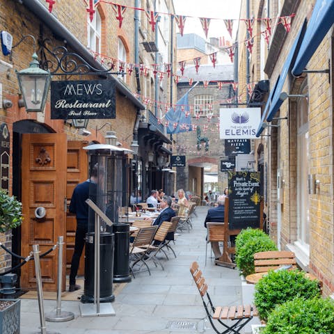 Discover Mayfair's array of boutiques, eateries and cafes