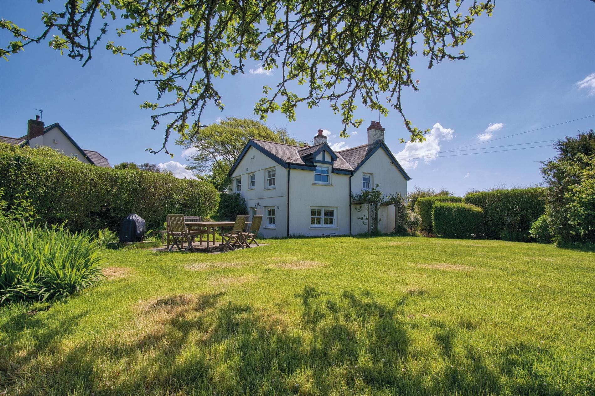 Greens of Llangennith, Swansea, Wales Plum Guide