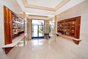 Cool & Classic image 12