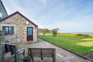 Yma o Hyd image 1