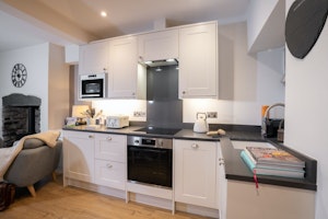 Ambleside Cottage image 9