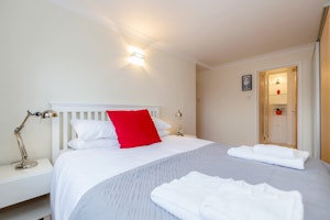 Holland Park View image 9