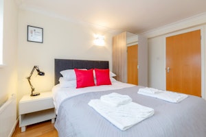 Holland Park View image 5