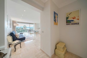 Cannes View Hideaway image 11