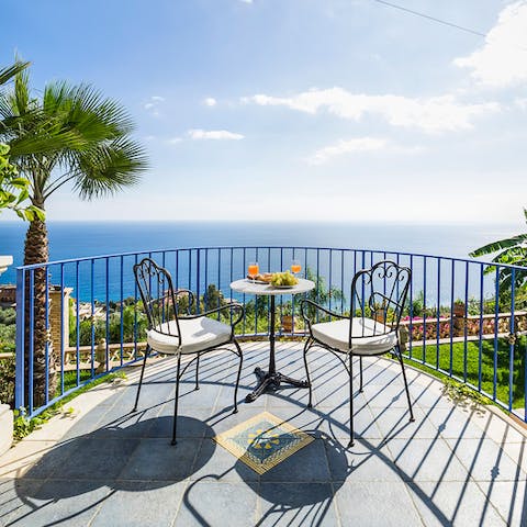 Enjoy an Italian breakfast with panoramic views from the balcony