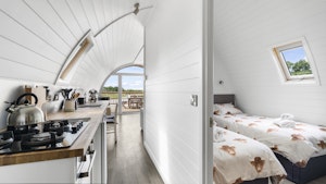 The Lakeside Glam-pod image 4