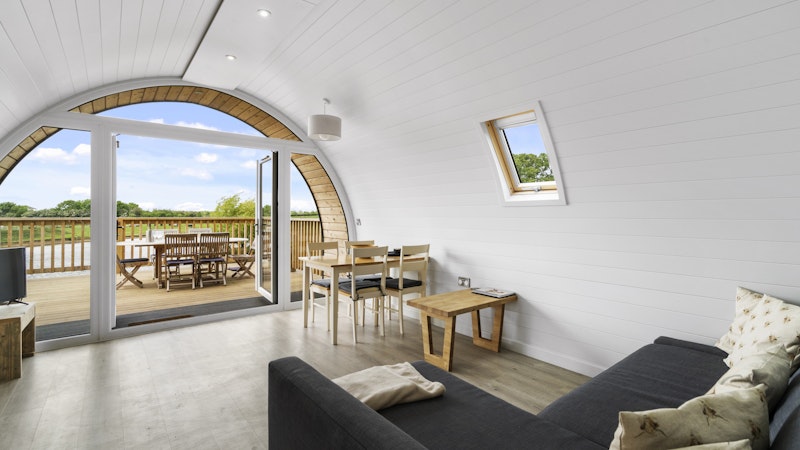 The Lakeside Glam-pod additional image