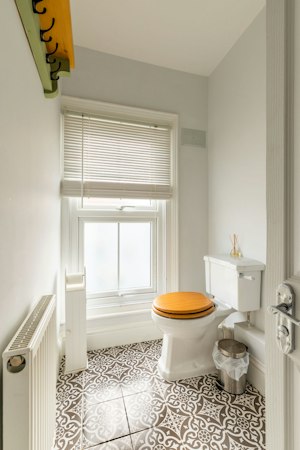 Twin Bay Windows image 6