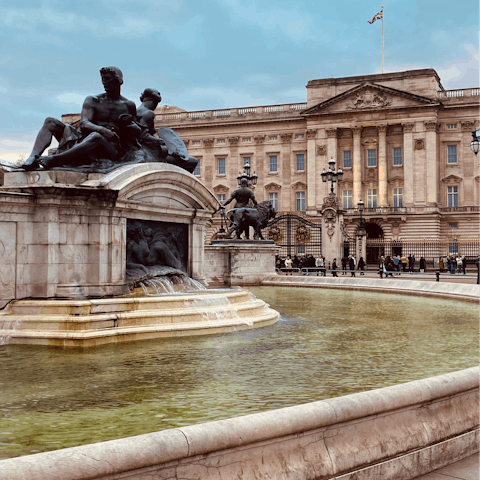 Take the train into the heart of London and visit the iconic Buckingham Palace