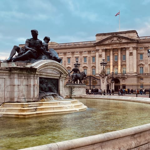 Take the thirty-minute trip to the famous Buckingham Palace