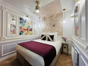 Avenue's Blossom image 5
