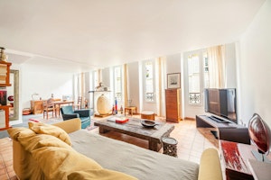 Parisian Aura image 6
