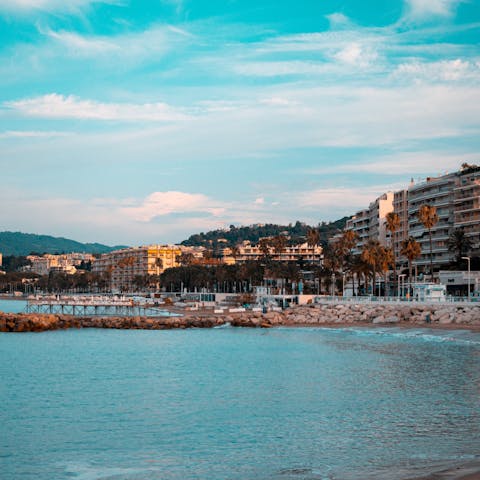 Head down to the coast of Cannes just a short drive away, and stroll along the promenade