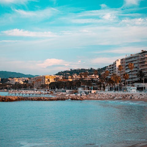 Head down to the coast of Cannes just a short drive away, and stroll along the promenade