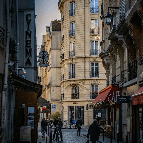Stay in Saint-Germain-des-Prés, close to cafes and shops