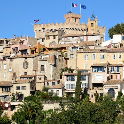 Explore the breathtaking medieval village of Haut-de-Cagnes from your doorstep