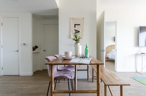 The pared-back dining table
