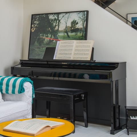 tranquil piano space 