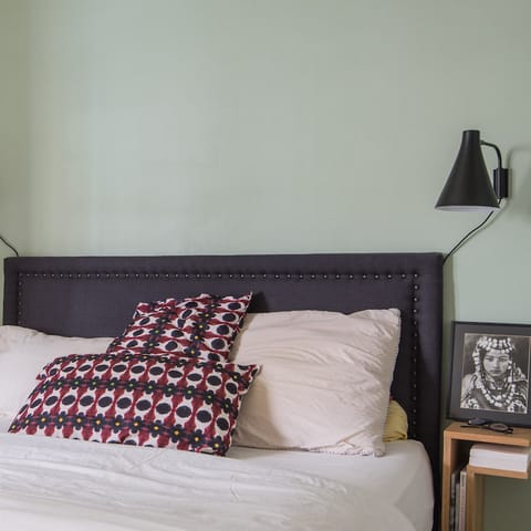 minimalist-chic master bedroom